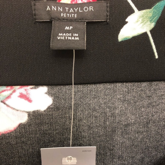 NWT Ann Taylor Top.  Sz Medium Petite. - Picture 3 of 4